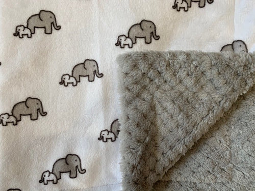 RKC Elephants in Snow on Cuddle Cloud Spa